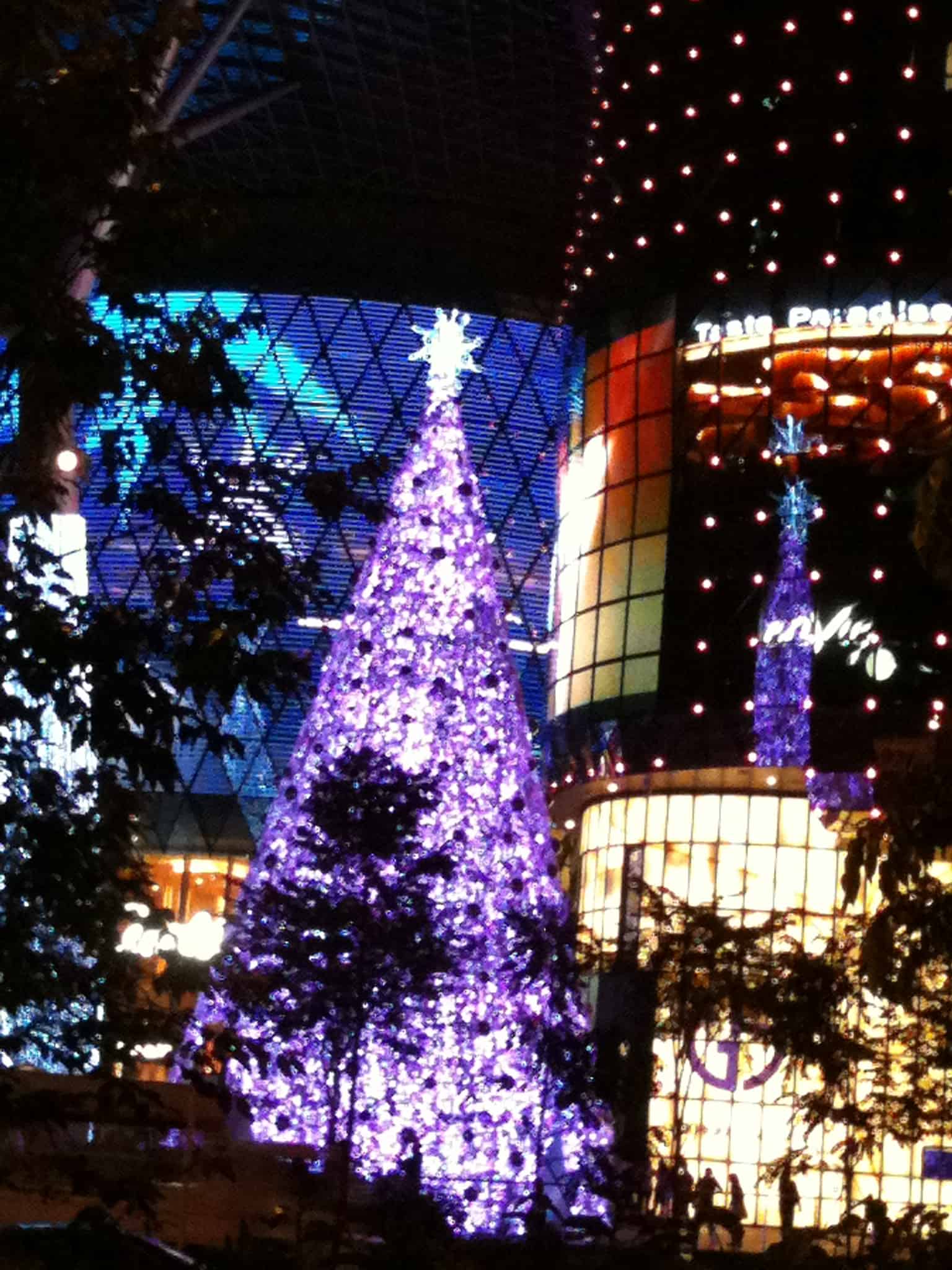 Christmas tree at Ion Orchard, Singapore