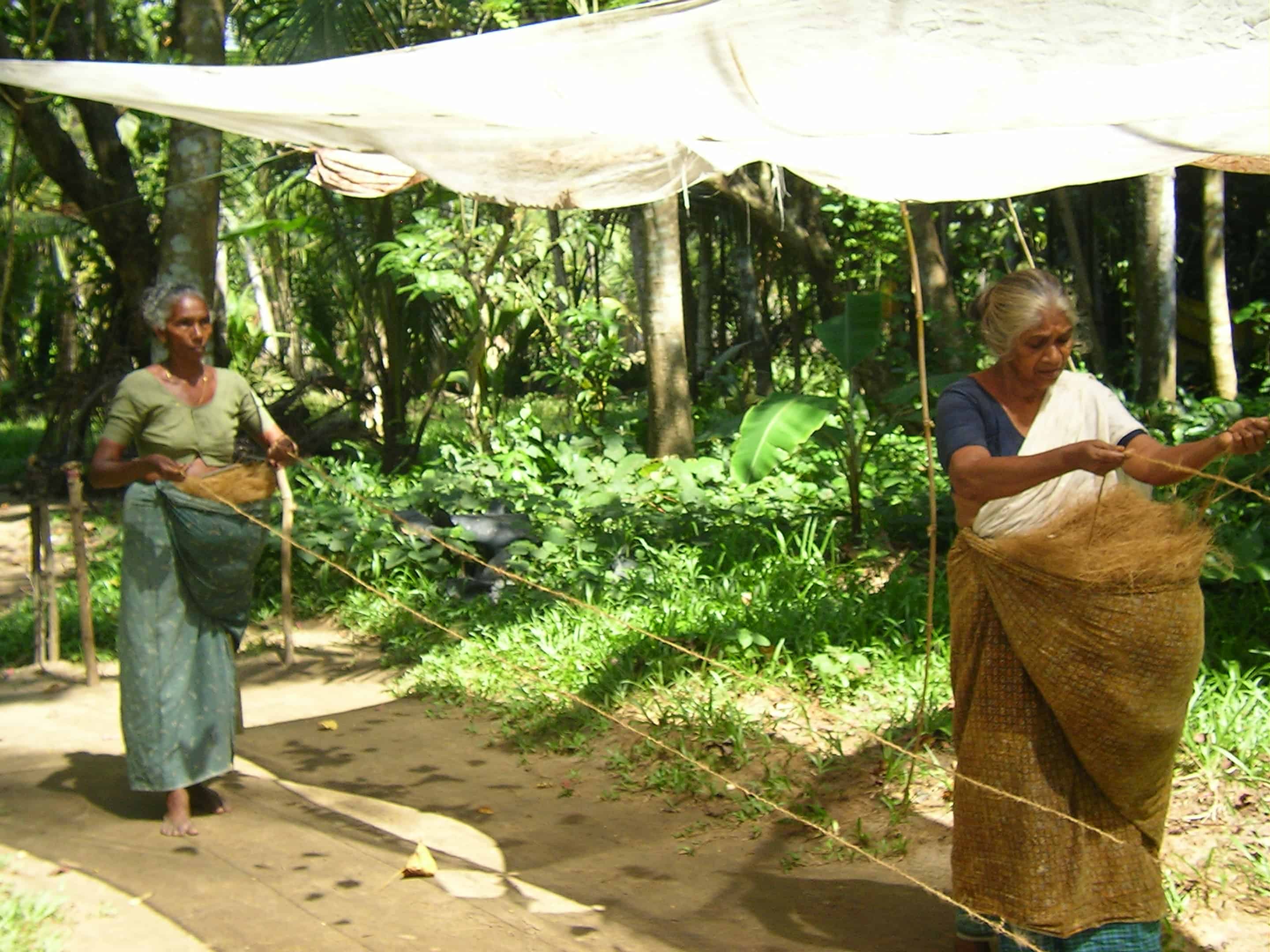Kerala, coastal village, craftsmen, rope weaving, backwaters