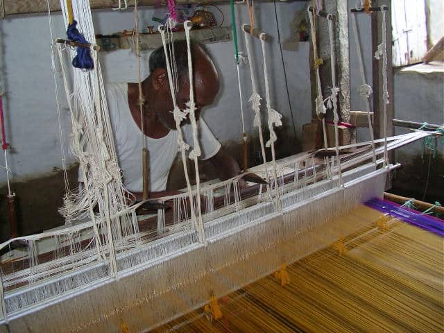 weaver, looms, pranpur, madhya pradesh, chanderi silk, sari making, rural india