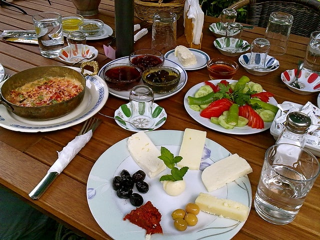 breakfast in Turkey, vegetarian food in turkey