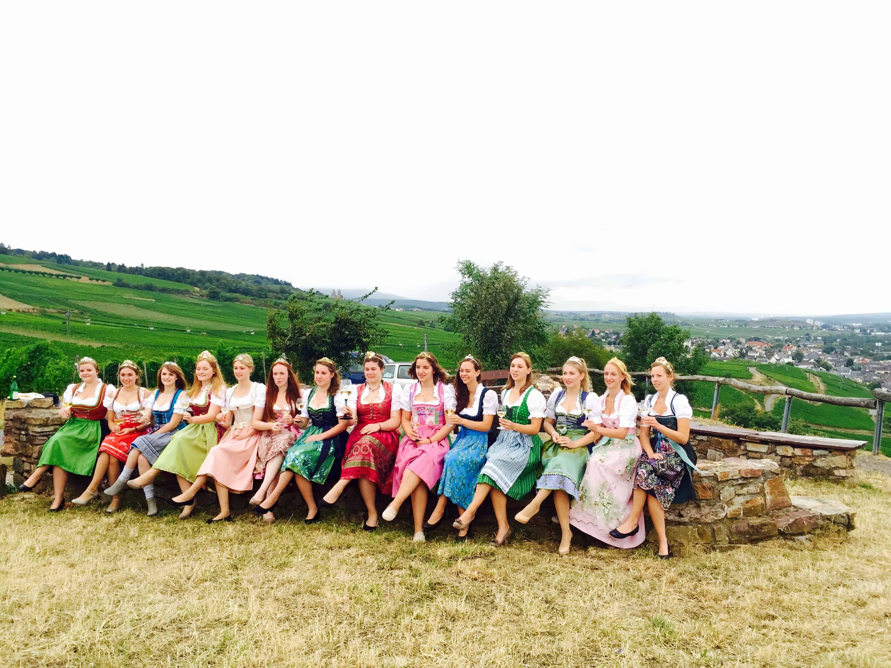 rheingau wine queens, rheingau festival, rhine festivals, rudesheim wine festival