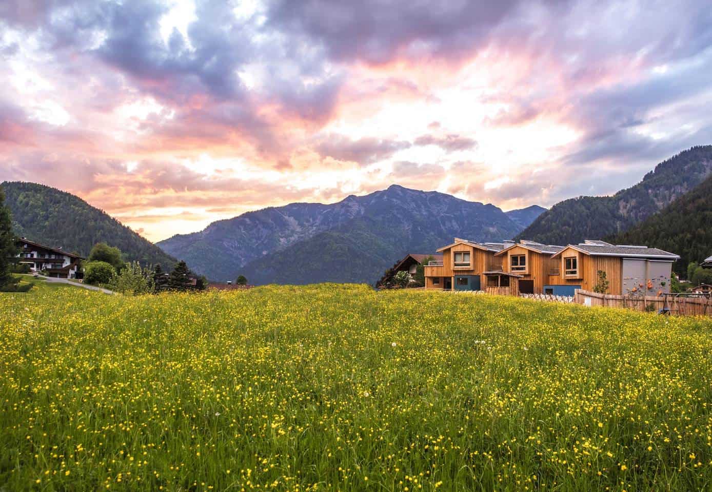 Alps airbnb, alpegg chalets, airbnb tirol austria